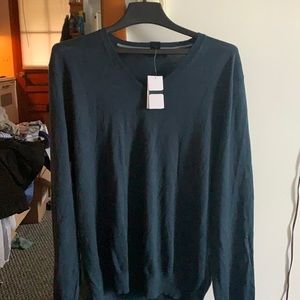 Causal designer v-neck sweater